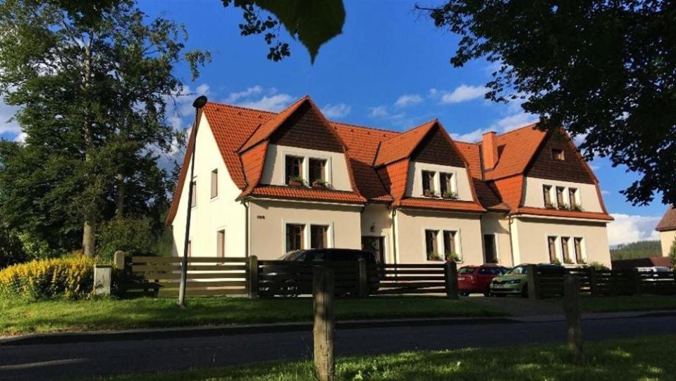 Apartmány Pod Křížovým vrchem Adršpach Exterior foto